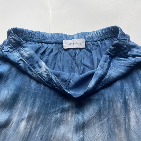 BELLA DAHL Flowy Wide Leg Crop Mykonos Strp Blue Tie-Dye Wide-Leg Pants - Picture 7 of 7